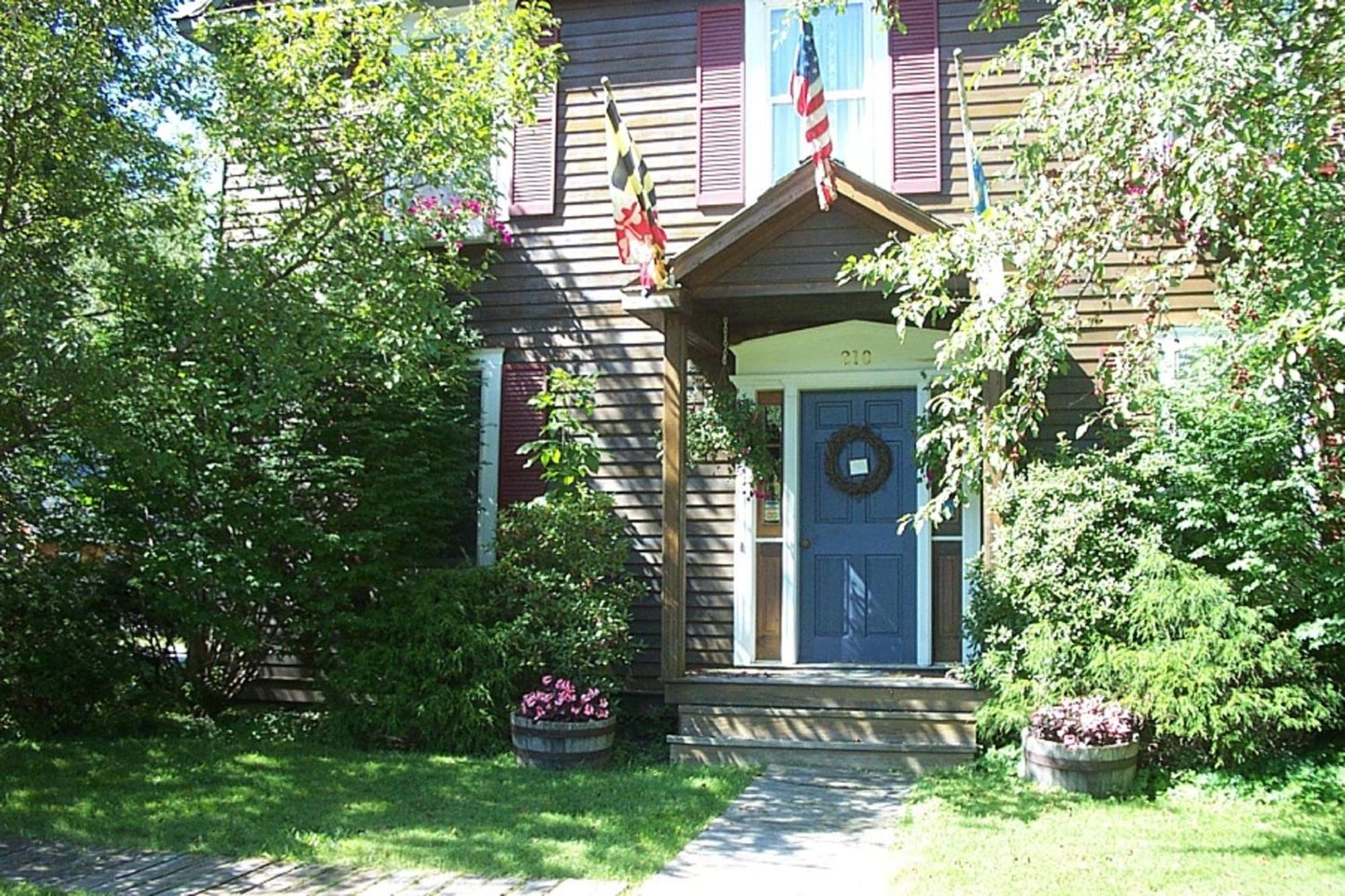 Chesapeake Inn Of Ленокс Экстерьер фото